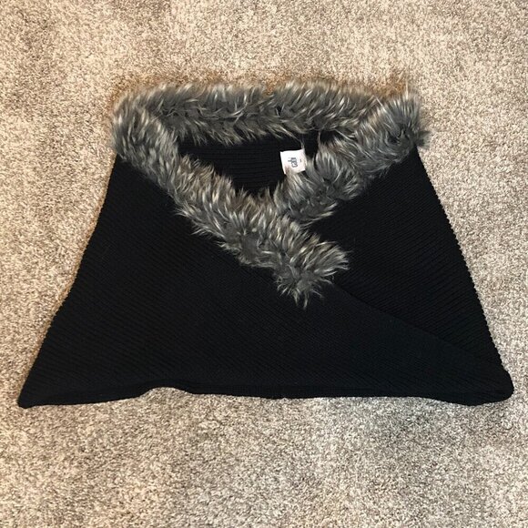 CABI Infinity Scarf Women's Size O/S Black Gray Faux Fur Trim Twist - Picture 5 of 9